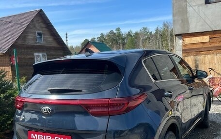KIA Sportage IV рестайлинг, 2018 год, 2 700 000 рублей, 2 фотография