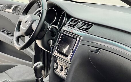 Skoda Superb III рестайлинг, 2012 год, 800 000 рублей, 17 фотография