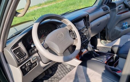 Toyota Land Cruiser 100 рестайлинг 2, 1999 год, 1 650 000 рублей, 17 фотография