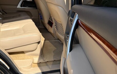 Toyota Land Cruiser 200, 2012 год, 4 150 000 рублей, 11 фотография