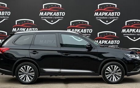 Mitsubishi Outlander III рестайлинг 3, 2021 год, 2 350 000 рублей, 3 фотография