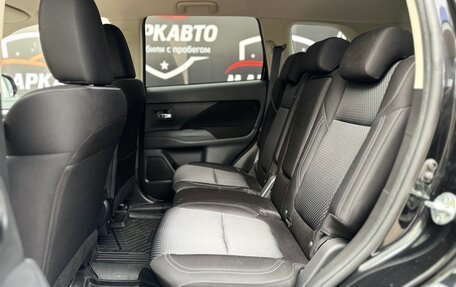 Mitsubishi Outlander III рестайлинг 3, 2021 год, 2 350 000 рублей, 8 фотография