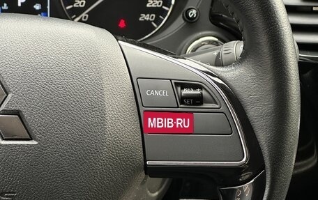 Mitsubishi Outlander III рестайлинг 3, 2021 год, 2 350 000 рублей, 14 фотография