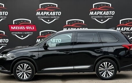 Mitsubishi Outlander III рестайлинг 3, 2021 год, 2 350 000 рублей, 4 фотография
