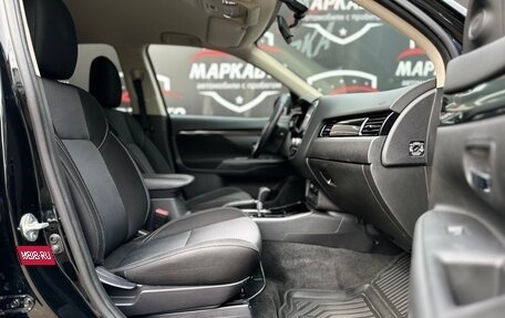 Mitsubishi Outlander III рестайлинг 3, 2021 год, 2 350 000 рублей, 11 фотография