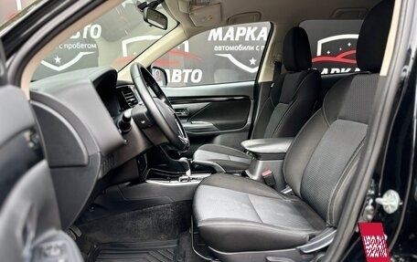 Mitsubishi Outlander III рестайлинг 3, 2021 год, 2 350 000 рублей, 7 фотография