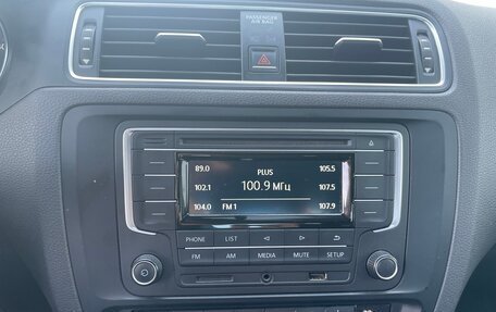 Volkswagen Jetta VI, 2016 год, 1 275 000 рублей, 15 фотография