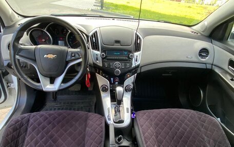 Chevrolet Cruze II, 2013 год, 870 000 рублей, 10 фотография