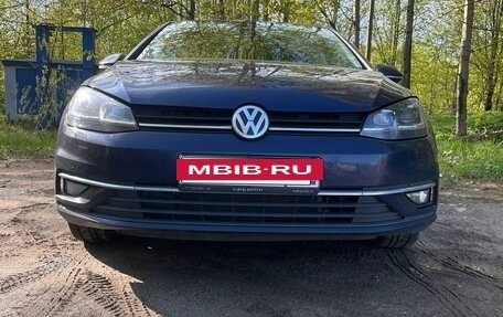 Volkswagen Golf VII, 2018 год, 1 800 000 рублей, 2 фотография