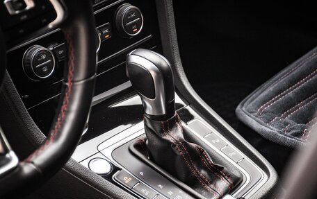 Volkswagen Golf GTI VII, 2020 год, 2 800 000 рублей, 10 фотография