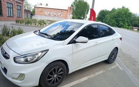 Hyundai Solaris II рестайлинг, 2012 год, 550 000 рублей, 4 фотография