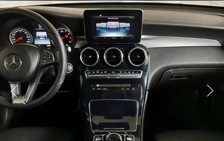 Mercedes-Benz GLC, 2016 год, 3 100 000 рублей, 22 фотография