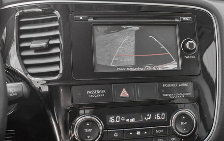 Mitsubishi Outlander III рестайлинг 3, 2013 год, 1 570 000 рублей, 16 фотография