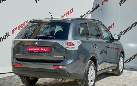 Mitsubishi Outlander III рестайлинг 3, 2013 год, 1 570 000 рублей, 4 фотография