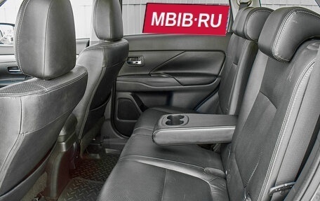 Mitsubishi Outlander III рестайлинг 3, 2013 год, 1 570 000 рублей, 21 фотография
