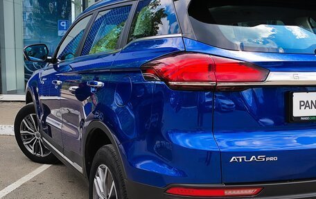 Geely Atlas, 2022 год, 1 980 000 рублей, 8 фотография