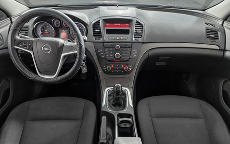 Opel Insignia II рестайлинг, 2010 год, 749 000 рублей, 13 фотография