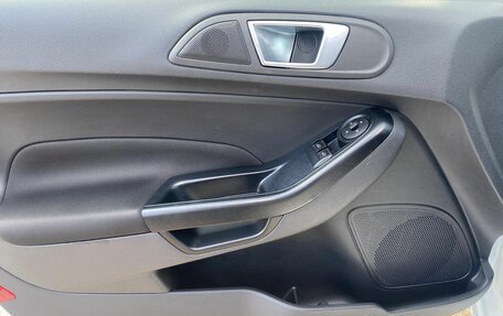 Ford Fiesta, 2016 год, 975 000 рублей, 15 фотография