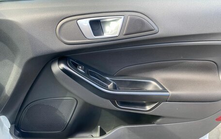 Ford Fiesta, 2016 год, 975 000 рублей, 16 фотография
