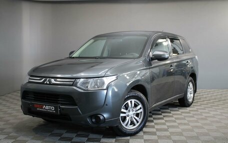 Mitsubishi Outlander III рестайлинг 3, 2014 год, 1 150 000 рублей, 2 фотография