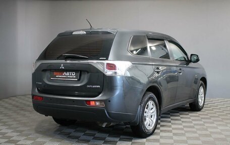 Mitsubishi Outlander III рестайлинг 3, 2014 год, 1 150 000 рублей, 5 фотография