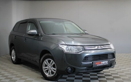 Mitsubishi Outlander III рестайлинг 3, 2014 год, 1 150 000 рублей, 4 фотография