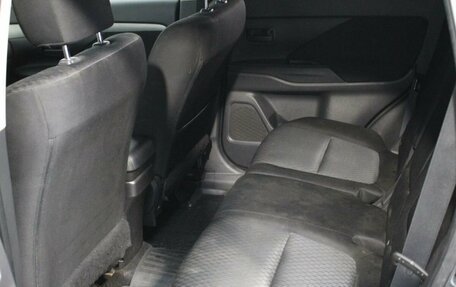Mitsubishi Outlander III рестайлинг 3, 2014 год, 1 150 000 рублей, 13 фотография