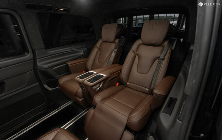 Mercedes-Benz V-Класс, 2019 год, 5 700 000 рублей, 18 фотография