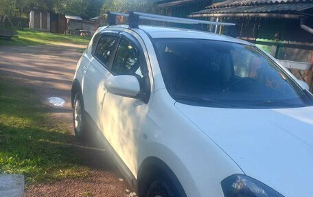 Nissan Qashqai, 2009 год, 650 000 рублей, 2 фотография