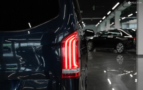 Mercedes-Benz V-Класс, 2019 год, 5 700 000 рублей, 29 фотография