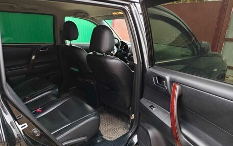 Toyota Highlander III, 2012 год, 2 350 000 рублей, 6 фотография