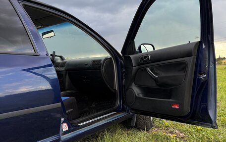 Volkswagen Golf IV, 2002 год, 499 999 рублей, 12 фотография