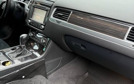 Volkswagen Touareg III, 2015 год, 3 199 000 рублей, 15 фотография