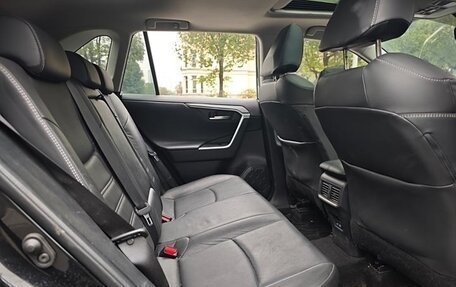 Toyota RAV4, 2021 год, 2 970 000 рублей, 7 фотография