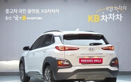 Hyundai Kona I, 2021 год, 2 950 000 рублей, 4 фотография