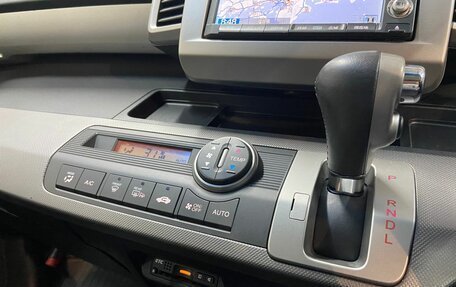 Honda Freed I, 2012 год, 1 065 000 рублей, 11 фотография