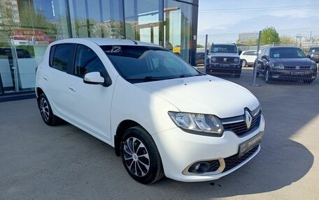 Renault Sandero II рестайлинг, 2015 год, 700 000 рублей, 3 фотография