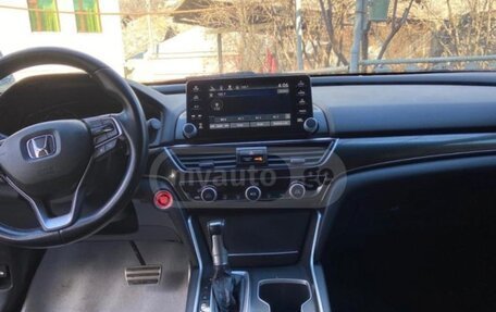 Honda Accord IX рестайлинг, 2020 год, 2 100 000 рублей, 6 фотография