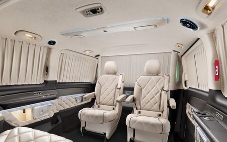 Mercedes-Benz V-Класс, 2024 год, 24 000 000 рублей, 2 фотография