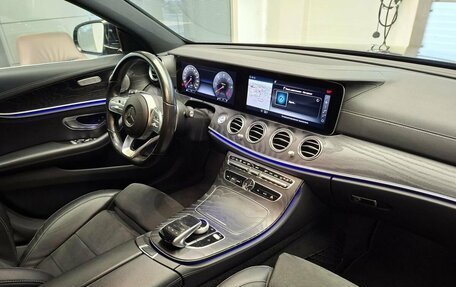 Mercedes-Benz E-Класс, 2019 год, 2 999 000 рублей, 8 фотография