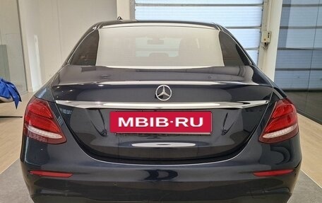 Mercedes-Benz E-Класс, 2019 год, 2 999 000 рублей, 4 фотография