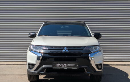 Mitsubishi Outlander III рестайлинг 3, 2022 год, 2 755 000 рублей, 2 фотография