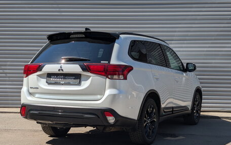Mitsubishi Outlander III рестайлинг 3, 2022 год, 2 755 000 рублей, 5 фотография