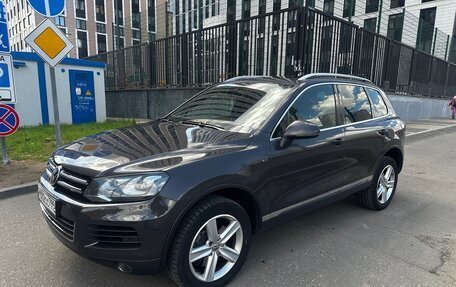 Volkswagen Touareg III, 2011 год, 3 650 000 рублей, 2 фотография