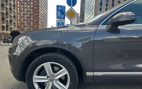 Volkswagen Touareg III, 2011 год, 3 650 000 рублей, 12 фотография