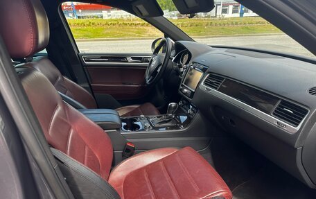 Volkswagen Touareg III, 2011 год, 3 650 000 рублей, 24 фотография
