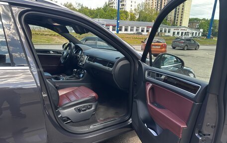 Volkswagen Touareg III, 2011 год, 3 650 000 рублей, 23 фотография