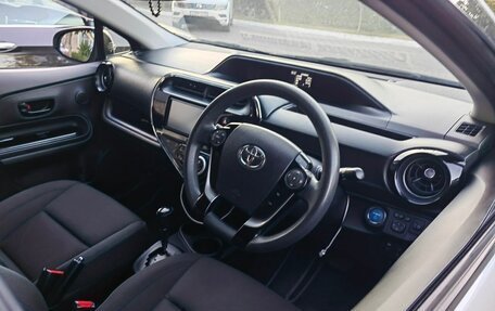 Toyota Aqua I, 2018 год, 1 180 000 рублей, 2 фотография