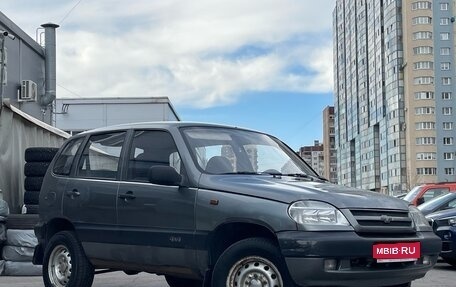 Chevrolet Niva I рестайлинг, 2005 год, 265 000 рублей, 1 фотография