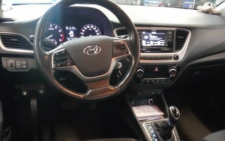 Hyundai Solaris II рестайлинг, 2018 год, 1 099 000 рублей, 5 фотография